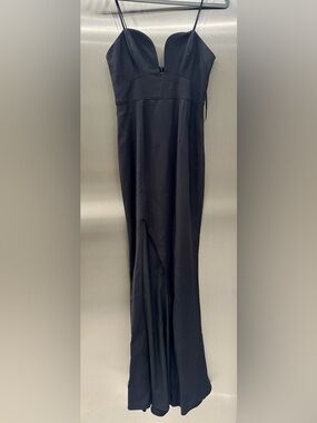 Sleek Black Spaghetti-Strap Maxi Dress